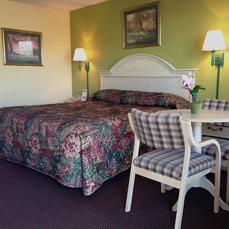 Holiday Terrace Inn - Pigeon Forge Dış mekan fotoğraf